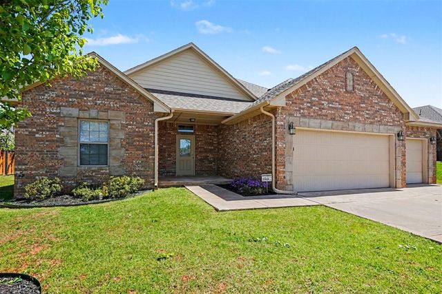 2400 Bretton Lane, Edmond, OK 73012