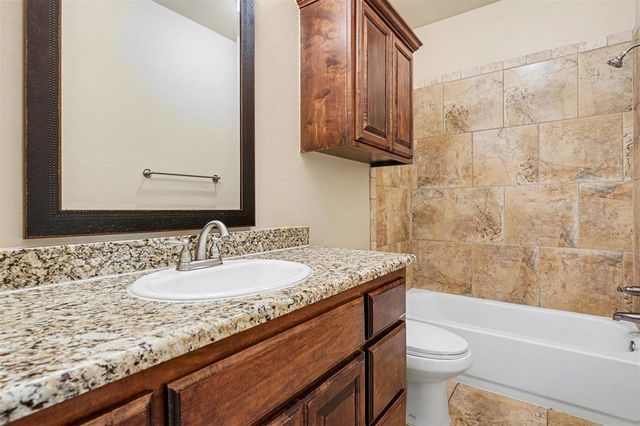 2400 Bretton Lane, Edmond, OK 73012
