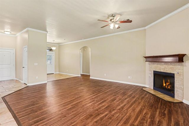 2400 Bretton Lane, Edmond, OK 73012