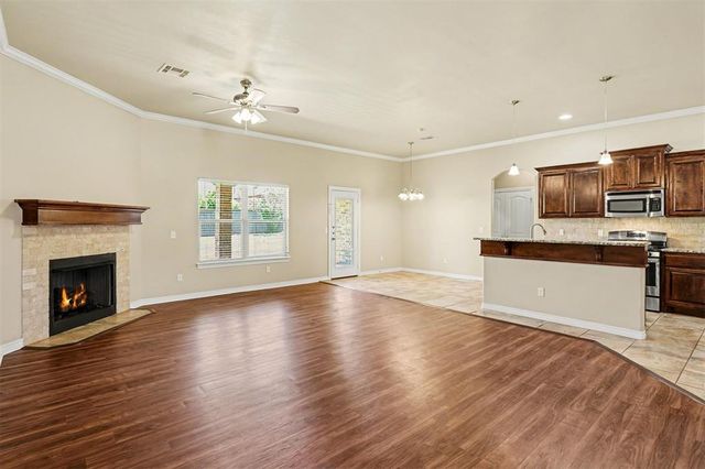 2400 Bretton Lane, Edmond, OK 73012