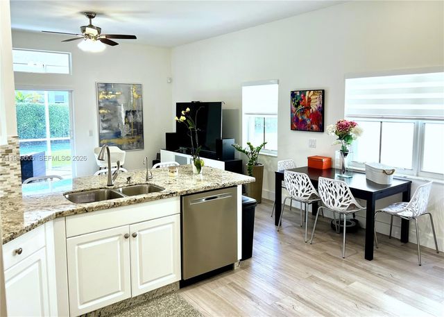 1107 Fairfield Meadows Dr, Weston, FL 33327