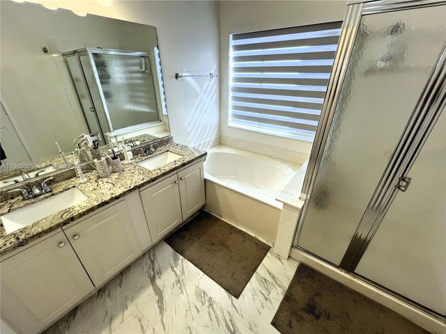 1107 Fairfield Meadows Dr, Weston, FL 33327