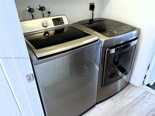 1107 Fairfield Meadows Dr, Weston, FL 33327