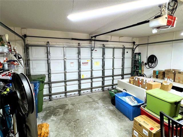 1107 Fairfield Meadows Dr, Weston, FL 33327