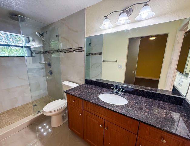 4567 NW 90th Avenue, Sunrise, FL 33351