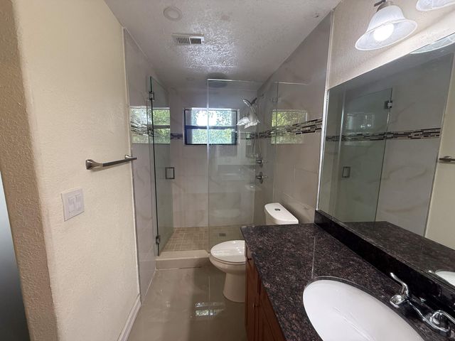 4567 NW 90th Avenue, Sunrise, FL 33351