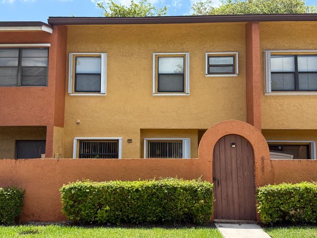 4567 NW 90th Avenue, Sunrise, FL 33351