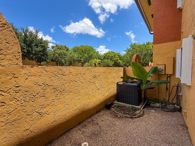 4567 NW 90th Avenue, Sunrise, FL 33351