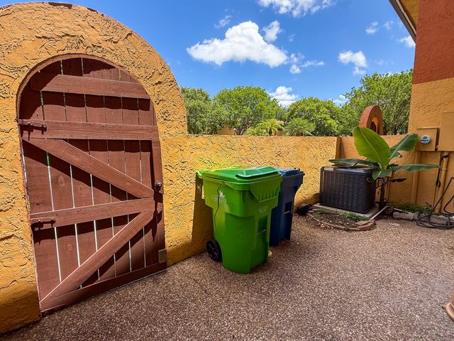 4567 NW 90th Avenue, Sunrise, FL 33351