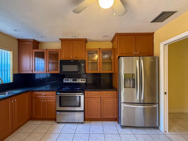 4567 NW 90th Avenue, Sunrise, FL 33351