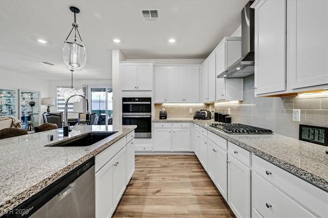 7196 DEER COVE Court, Las Vegas, NV 89113