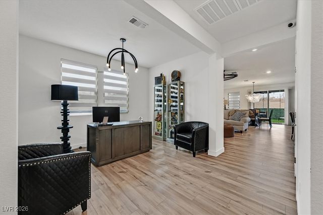 7196 DEER COVE Court, Las Vegas, NV 89113