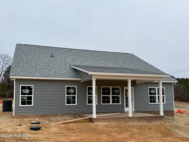 120 Kindletree Lane, Carthage, NC 28327