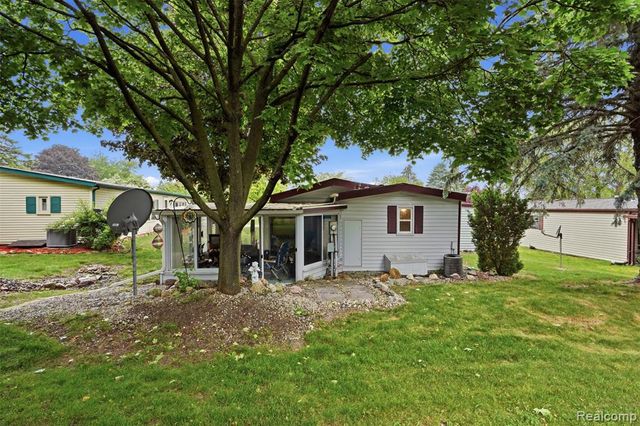 2689 Chickadee Street, Rochester Hills, MI 48309