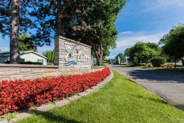 2689 Chickadee Street, Rochester Hills, MI 48309