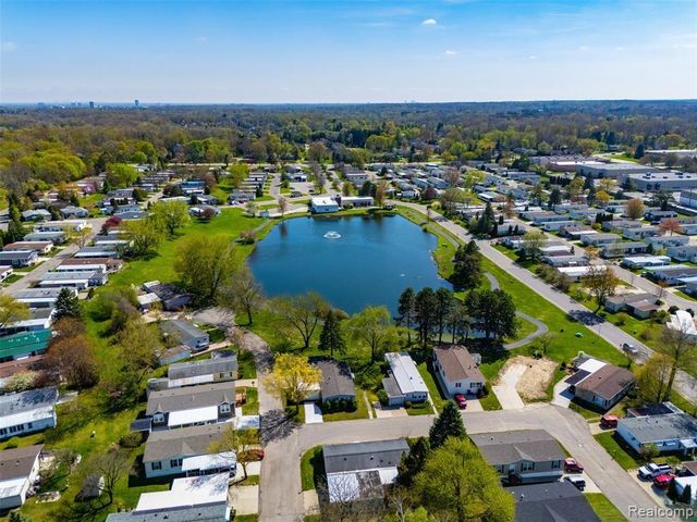 2689 Chickadee Street, Rochester Hills, MI 48309