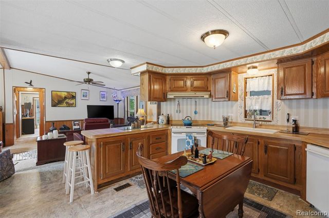 2689 Chickadee Street, Rochester Hills, MI 48309