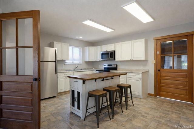 968 Chickasaw Drive, Walsenburg, CO 81089