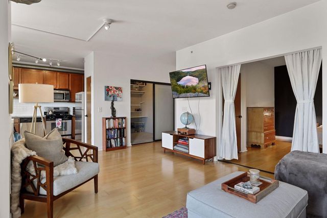 15 E Franklin Avenue 309, Minneapolis, MN 55404