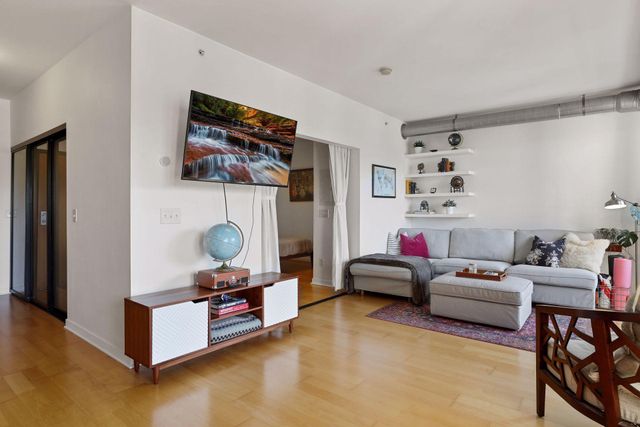 15 E Franklin Avenue 309, Minneapolis, MN 55404