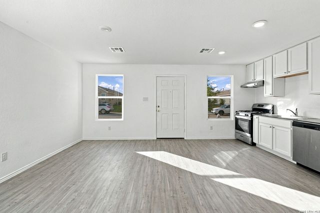 14450 Source, San Antonio, TX 78223