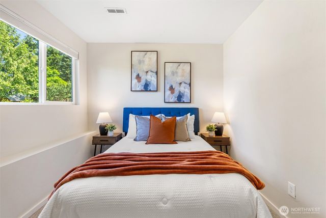 440 S 304th Street, Federal Way, WA 98003