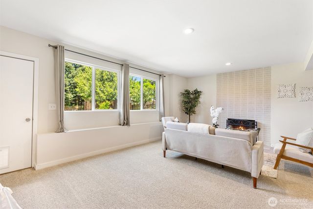 440 S 304th Street, Federal Way, WA 98003
