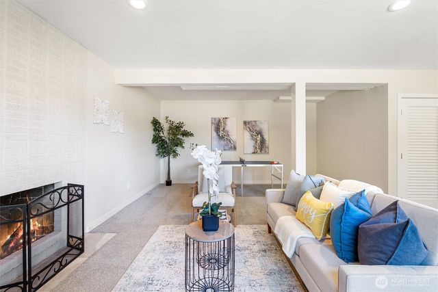 440 S 304th Street, Federal Way, WA 98003