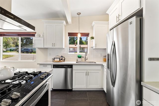 440 S 304th Street, Federal Way, WA 98003