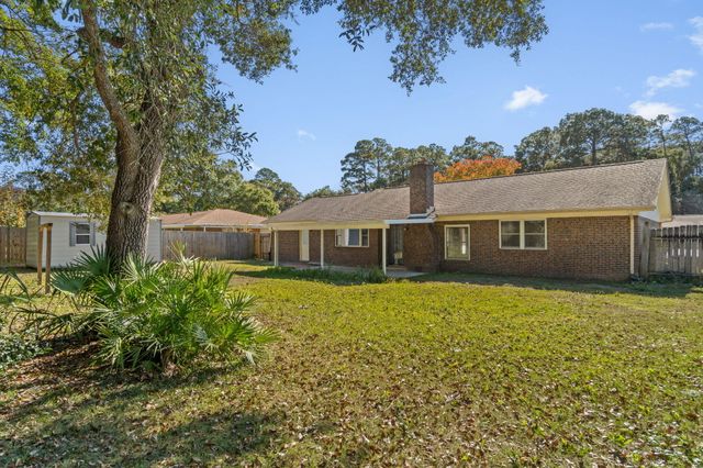 321 Pontevedra Lane, Niceville, FL 32578