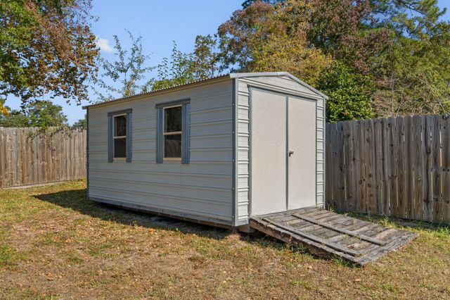 321 Pontevedra Lane, Niceville, FL 32578