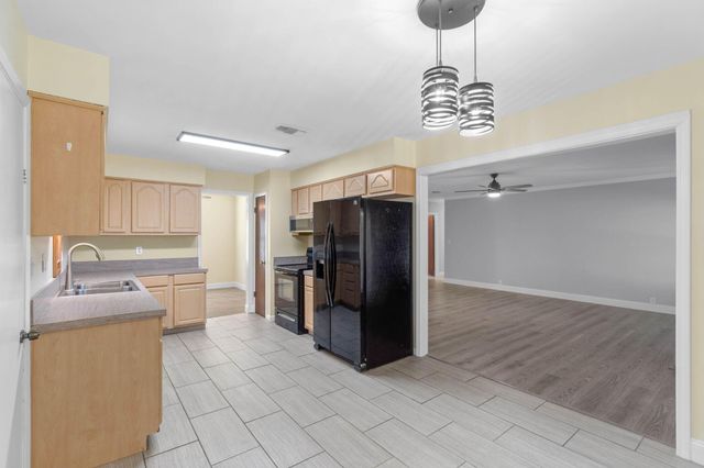 321 Pontevedra Lane, Niceville, FL 32578