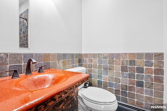 177 High Crest, West Milford, NJ 07480