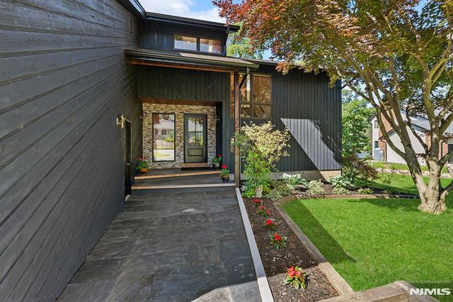 177 High Crest, West Milford, NJ 07480