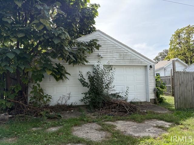 2116 W 11Th Street, Muncie, IN 47302