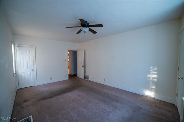 1040 Mercer Avenue, Akron, OH 44320