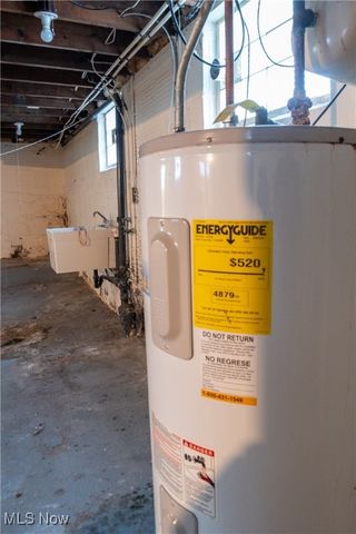 1040 Mercer Avenue, Akron, OH 44320