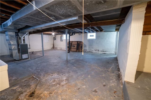 1040 Mercer Avenue, Akron, OH 44320