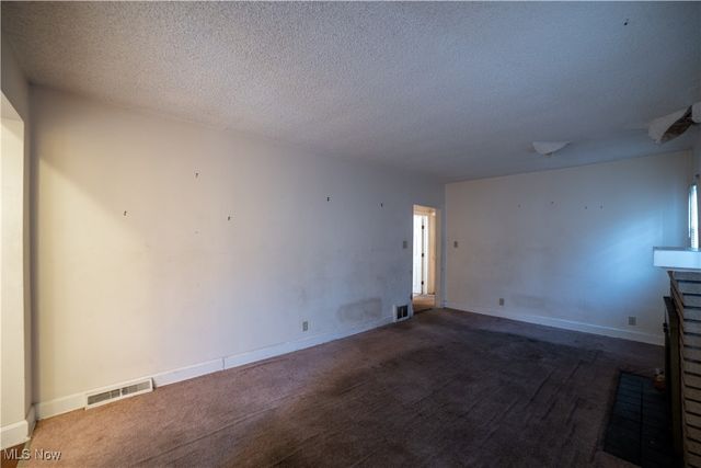 1040 Mercer Avenue, Akron, OH 44320