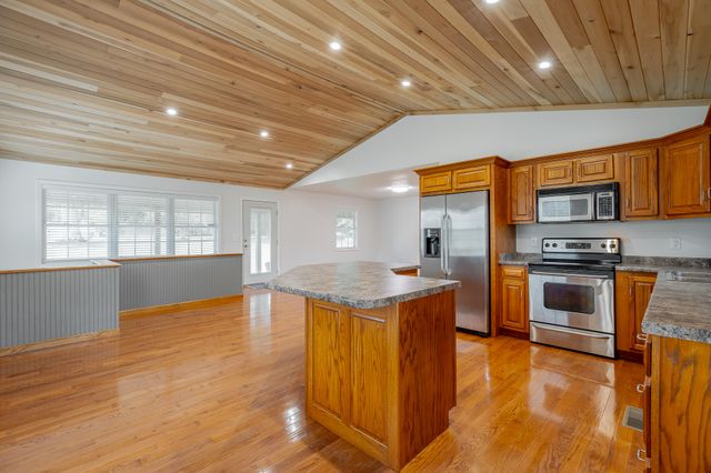 16417 Crestview Drive, Sale Creek, TN 37373