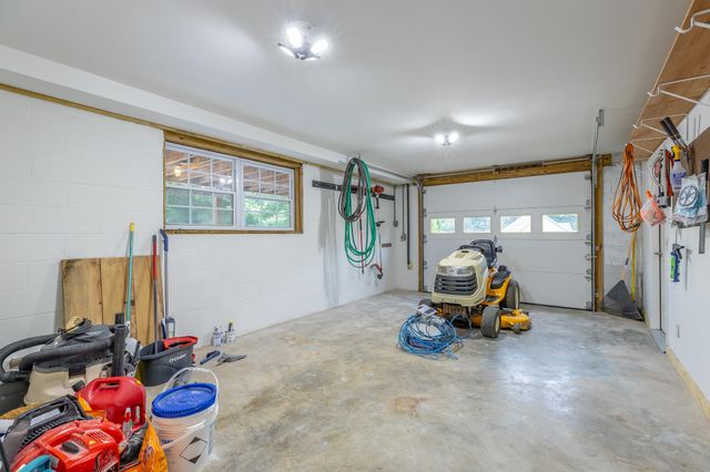 16417 Crestview Drive, Sale Creek, TN 37373