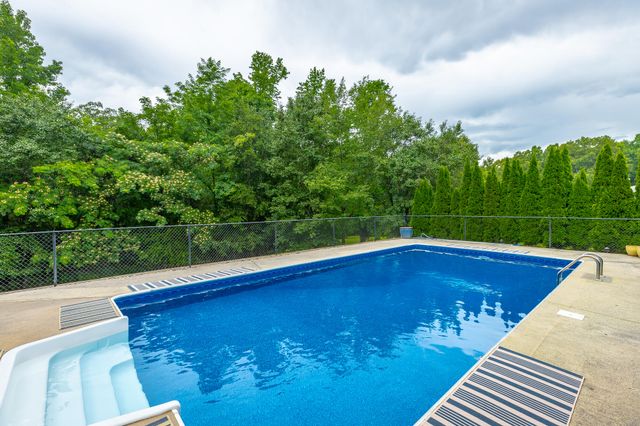 16417 Crestview Drive, Sale Creek, TN 37373