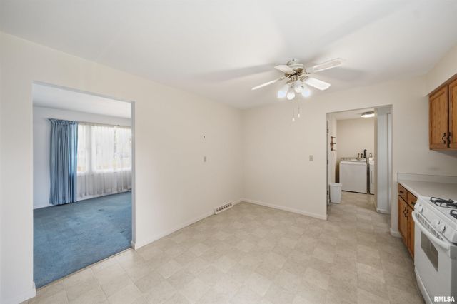 1404 E GLEN Avenue, Peoria Heights, IL 61616