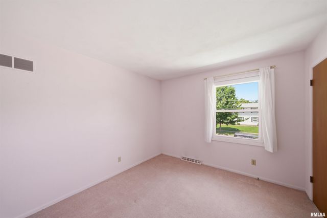 1404 E GLEN Avenue, Peoria Heights, IL 61616