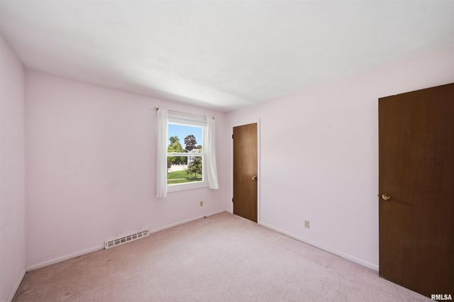 1404 E GLEN Avenue, Peoria Heights, IL 61616