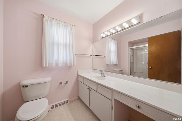 1404 E GLEN Avenue, Peoria Heights, IL 61616