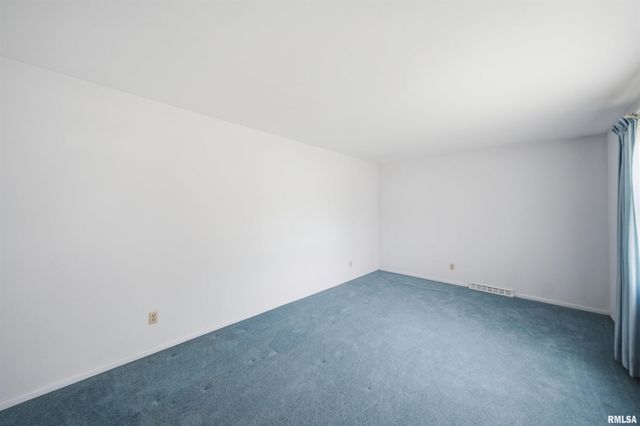 1404 E GLEN Avenue, Peoria Heights, IL 61616