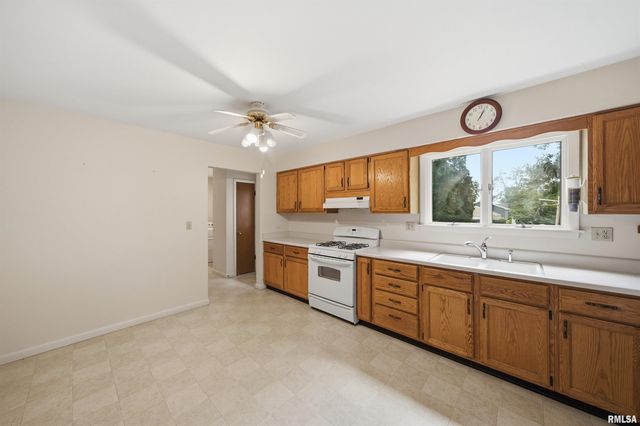 1404 E GLEN Avenue, Peoria Heights, IL 61616
