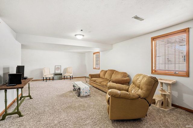 57617 Blackberry Road, Mishawaka, IN 46544