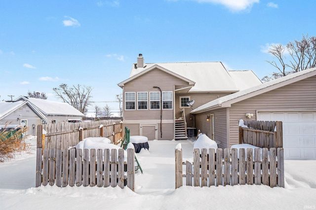 57617 Blackberry Road, Mishawaka, IN 46544